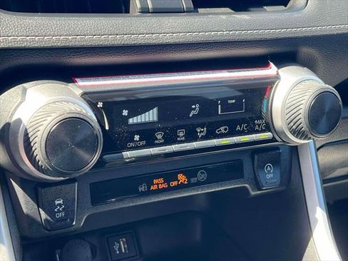 Certified 2024 Toyota RAV4 LE image 31