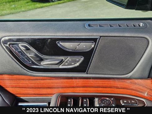 Used 2023 Lincoln Navigator Reserve AWD/4WD image 15