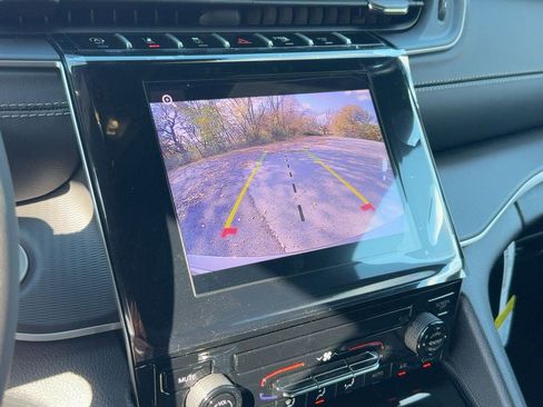 New 2025 Jeep Grand Cherokee Laredo X image 22