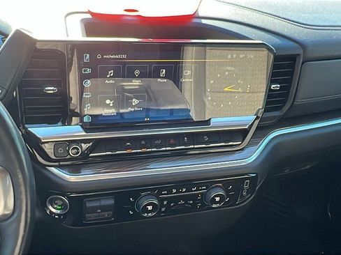 Used 2022 Chevrolet Silverado 1500 LT w/ Z71 Off-Road Package image 28