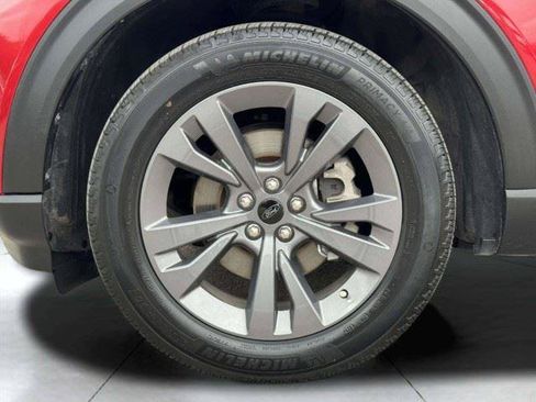 Used 2024 Ford Explorer XLT w/ Equipment Group 202A RWD image 68