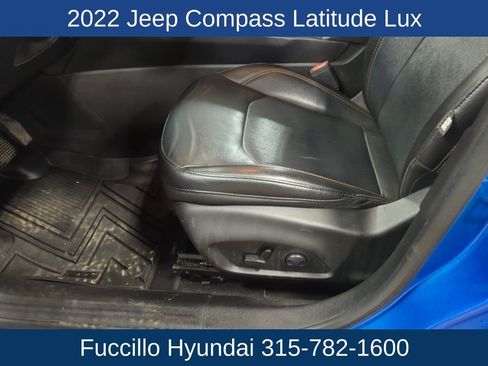 Used 2022 Jeep Compass Latitude w/ Sun and Sound Group image 12