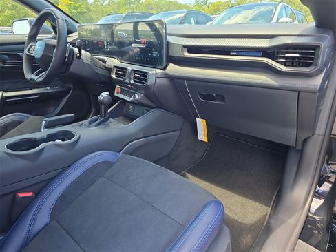 New 2025 Ford Mustang Dark Horse image 9