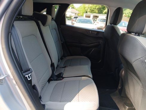 Used 2022 Ford Escape SE FWD image 13