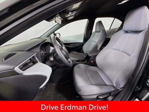 Certified 2025 Toyota Corolla SE image 5