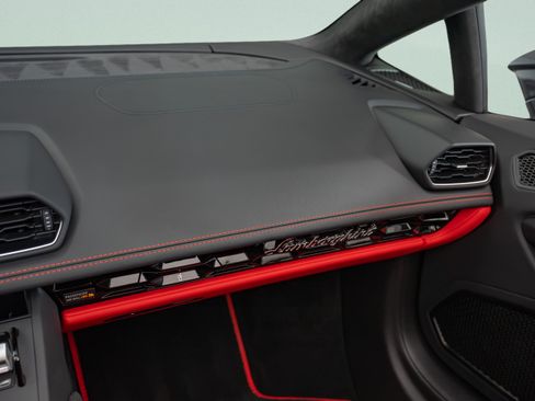 Used 2023 Lamborghini Huracan EVO RWD image 16