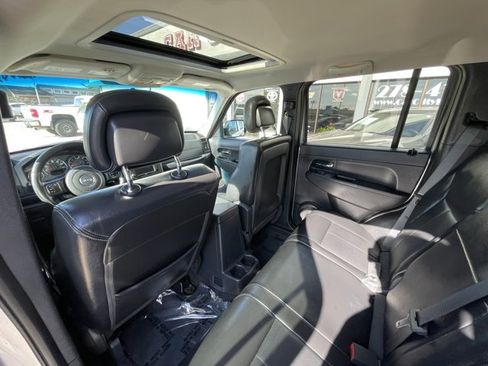 Used 2012 Jeep Liberty Sport AWD/4WD image 12