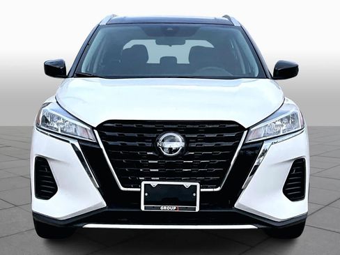 Certified 2024 Nissan Kicks SV image 4
