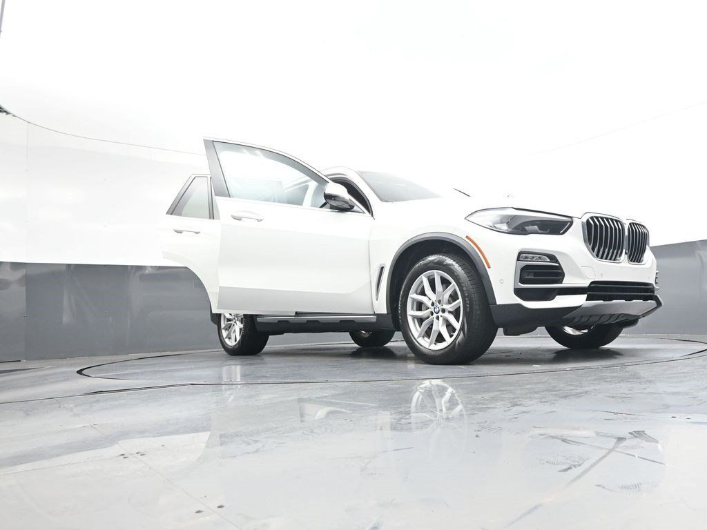 Used 2019 BMW X5 xDrive40i w/ Convenience Package AWD/4WD image 39