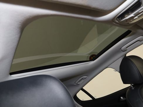 Used 2018 Kia Stinger Premium image 11