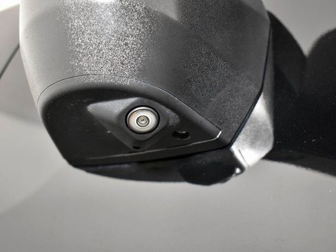 Used 2021 Chevrolet Silverado 2500 LTZ w/ LTZ Plus Package image 11