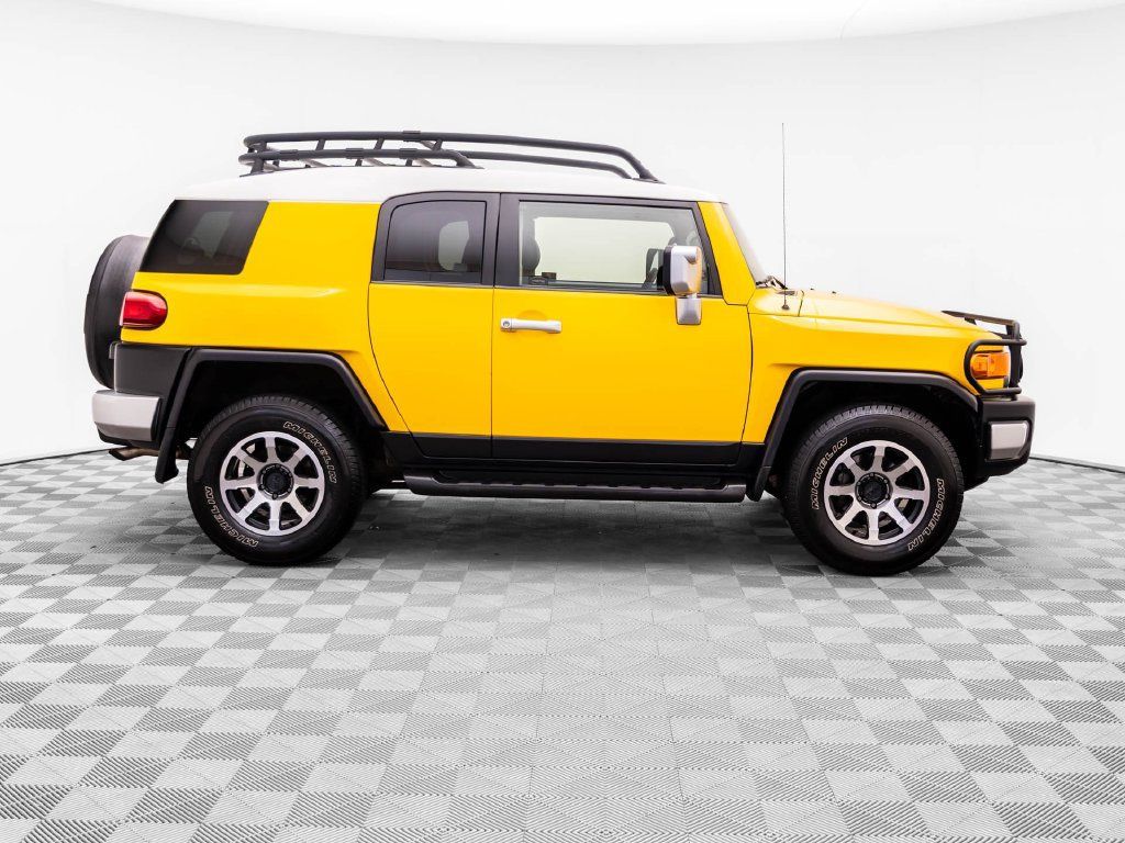 Used 2007 Toyota FJ Cruiser 4WD w/ Upgrade Pkg 2 image 8