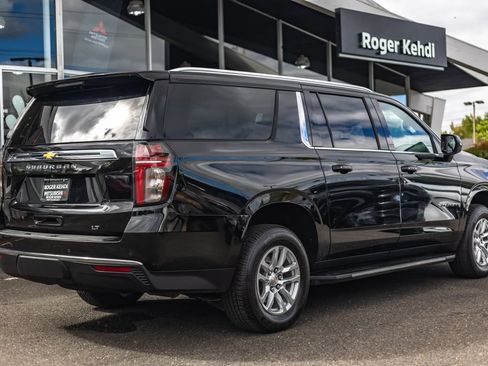 Used 2024 Chevrolet Suburban LT AWD/4WD image 7