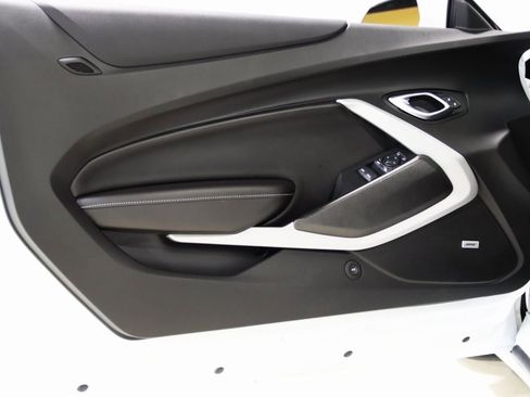 Used 2018 Chevrolet Camaro LT w/ RS Package image 32