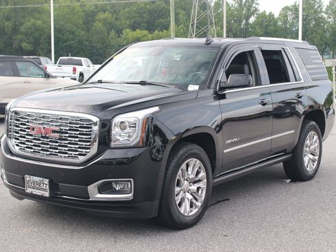 Used 2020 GMC Yukon Denali w/ Denali Ultimate Package AWD/4WD image 3