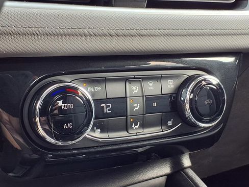 Used 2024 Chevrolet TrailBlazer LT w/ Convenience Package image 12