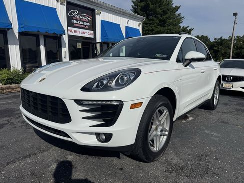 Used 2018 Porsche Macan Sport Edition AWD/4WD image 1