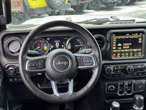 Used 2023 Jeep Wrangler Unlimited Sahara image 15