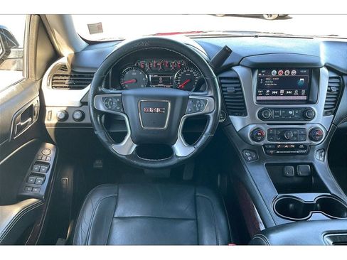 Used 2018 GMC Yukon SLT image 6