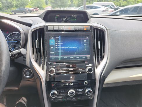 Used 2022 Subaru Ascent Limited AWD/4WD image 34