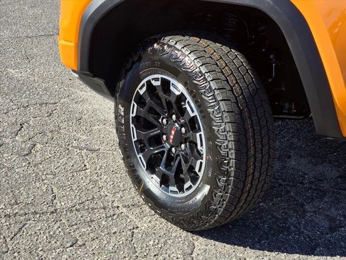 New 2026 GMC Canyon AT4 w/ LPO, Off Road Lift Package image 22