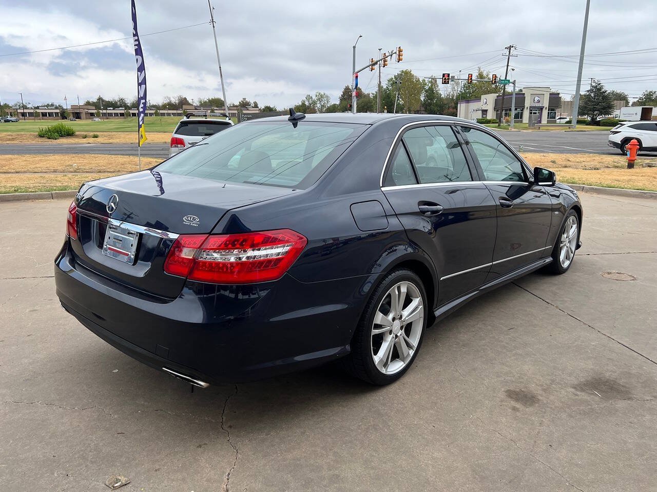 Used 2012 Mercedes-Benz E 350 Sedan image 7