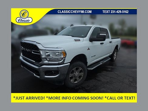 Used 2024 RAM 2500 Big Horn AWD/4WD image 1