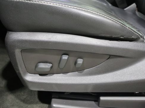 Used 2018 GMC Yukon SLT AWD/4WD image 13