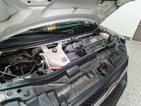 Used 2023 Chevrolet Express 2500 w/ Driver Convenience Package image 29