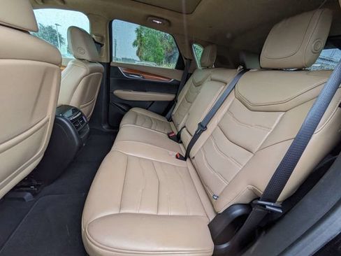 Used 2018 Cadillac XT5 Platinum AWD/4WD image 15