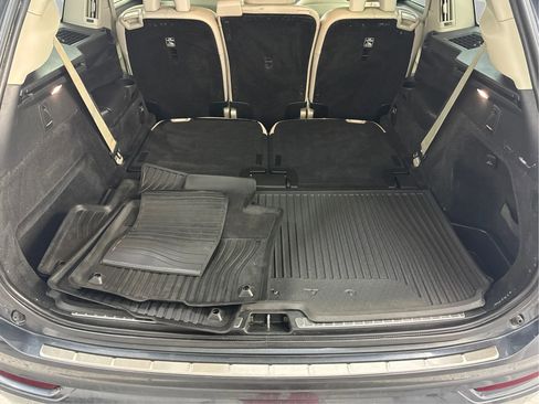 Used 2021 Volvo XC90 T6 Momentum w/ Advanced Package image 16