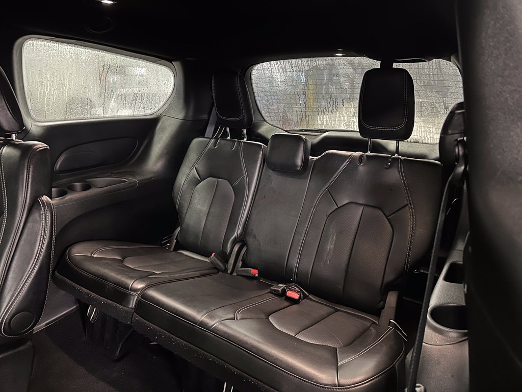 Used 2025 Chrysler Pacifica Select FWD image 23