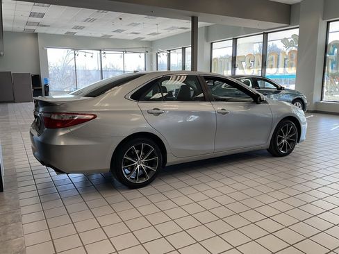 Used 2016 Toyota Camry XSE image 4