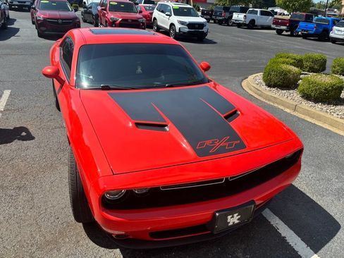 Used 2016 Dodge Challenger R/T w/ Sound Group RWD image 4