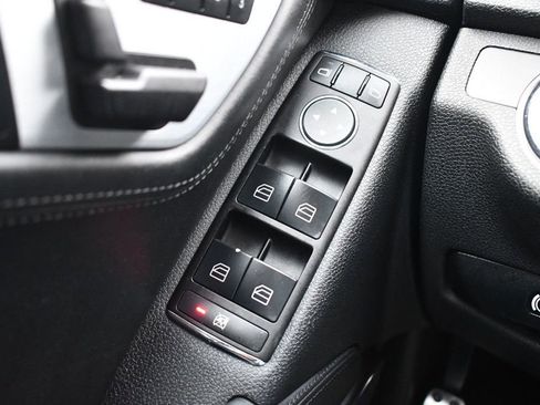 Used 2009 Mercedes-Benz C 63 AMG Sedan image 16