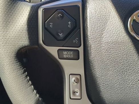Used 2022 Toyota 4Runner SR5 AWD/4WD image 22