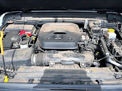 Used 2021 Jeep Wrangler Sport AWD/4WD image 9