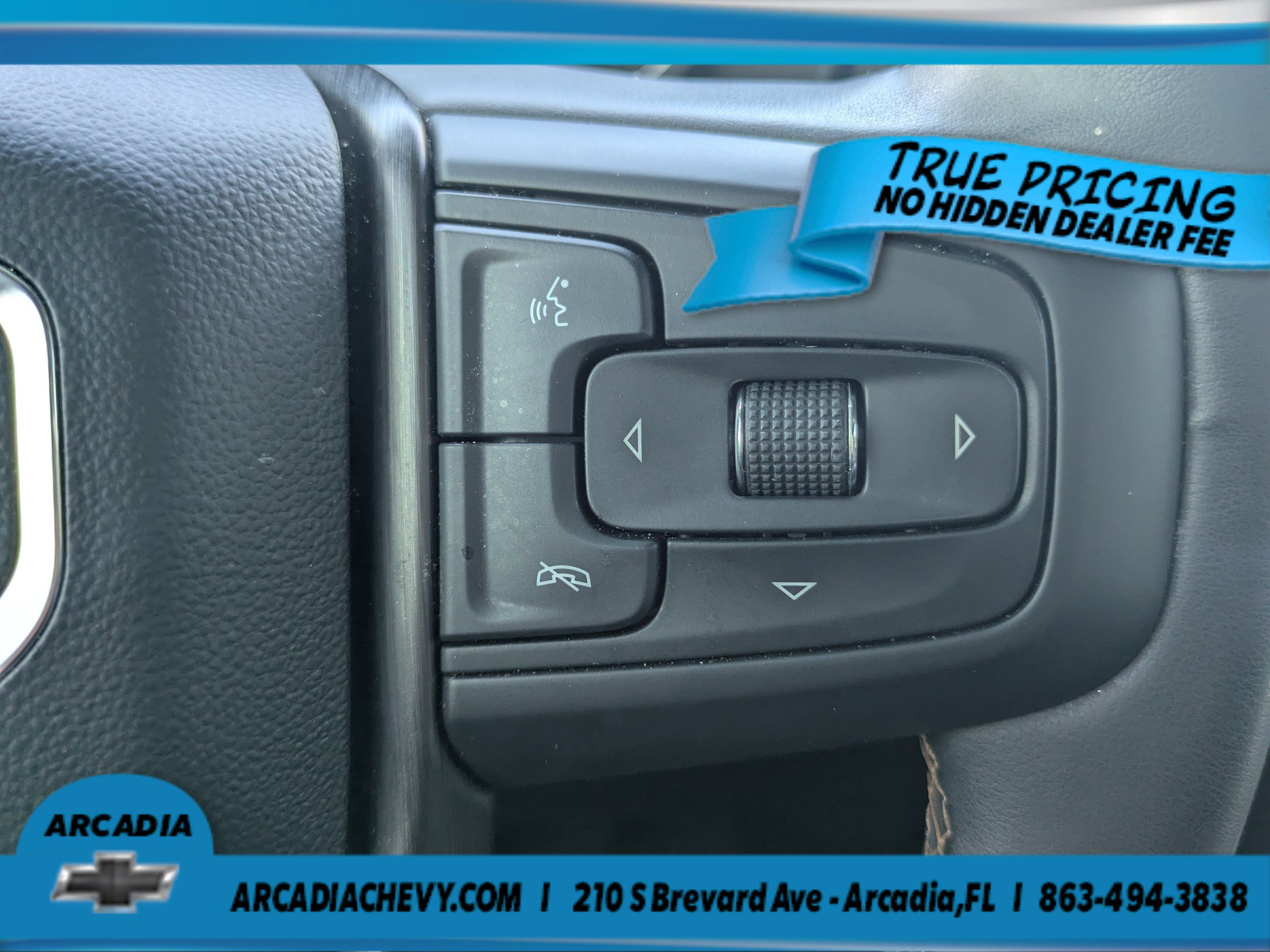 Used 2023 GMC Yukon AT4 w/ LPO, Floor Liner Package AWD/4WD image 28