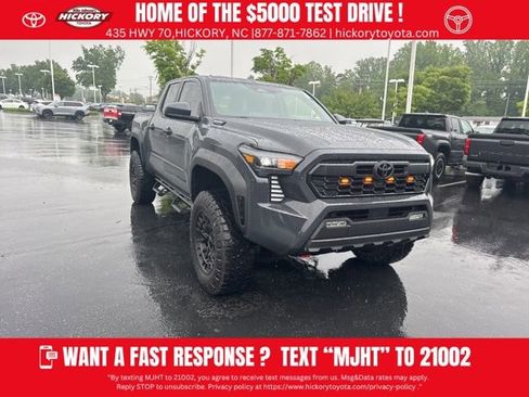 Used 2025 Toyota Tacoma TRD Off-Road AWD/4WD image 1