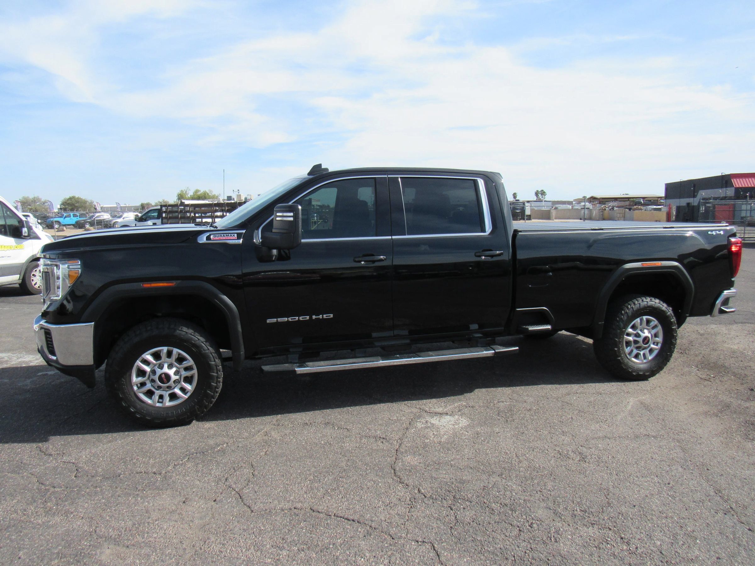 Used 2023 GMC Sierra 2500 SLE AWD/4WD image 2