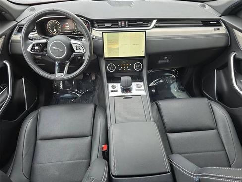 Certified 2025 Jaguar F-PACE R-Dynamic S image 9