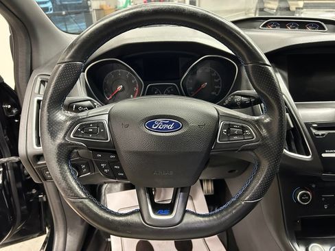 Used 2017 Ford Focus RS AWD/4WD image 10