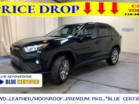 Used 2022 Toyota RAV4 XLE Premium image 8
