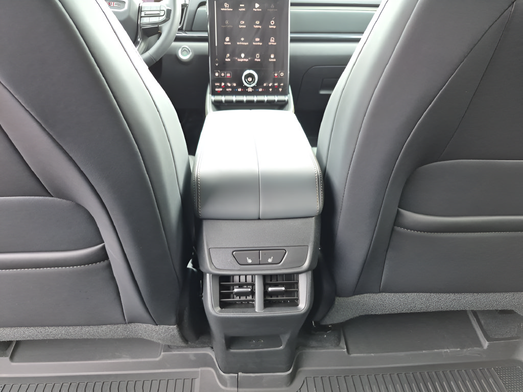 New 2027 GMC Terrain AT4 w/ Convenience Package III AWD/4WD image 30