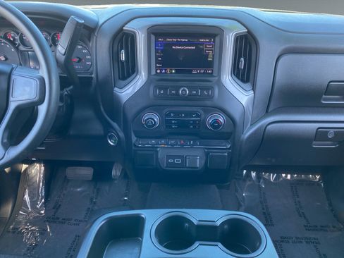 Used 2025 Chevrolet Silverado 1500 Custom image 11