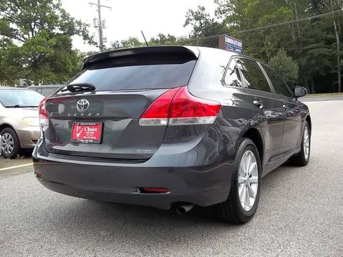 Used 2010 Toyota Venza w/ Premium Pkg #2 FWD image 4