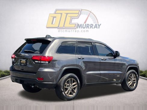 Used 2016 Jeep Grand Cherokee Laredo 75th Anniversary AWD/4WD image 5