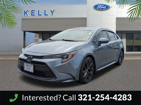 Used 2025 Toyota Corolla LE FWD image 1