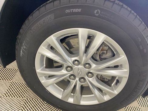 Used 2024 Cadillac XT5 Luxury w/ LPO, Floor Liner Package AWD/4WD image 22