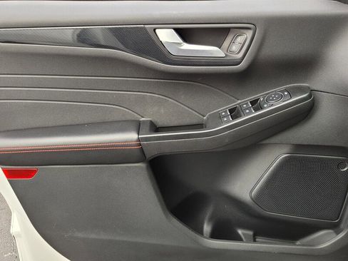 Used 2024 Ford Escape ST-Line w/ Equipment Group 301A image 29